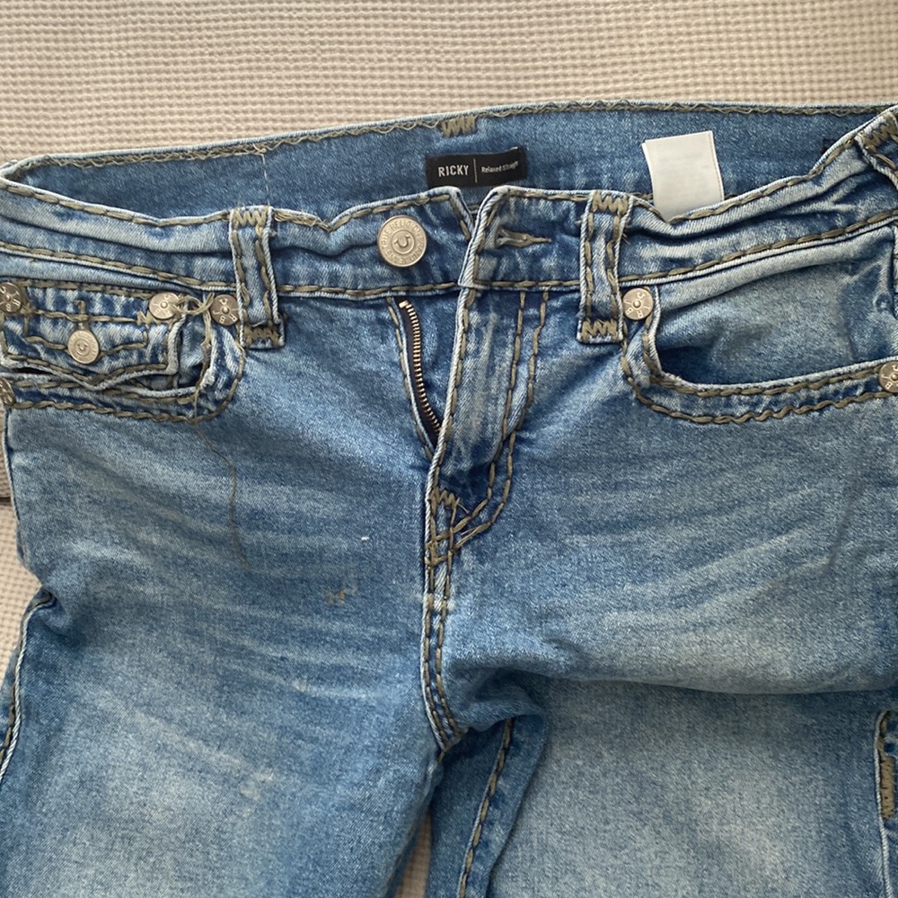 Read - Picture 2 of 3